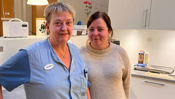 Fra venstre: Social- og sundhedshjælper Bente Kristensen og tillidsrepræsentant Kira Nymark Madsen - plejehjemmet Østermarken i Aars.